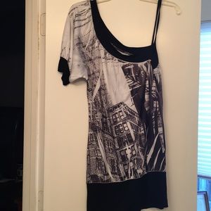 Woman’s Top Size Large